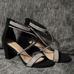 Moda Black and Silver Strappy Heels
